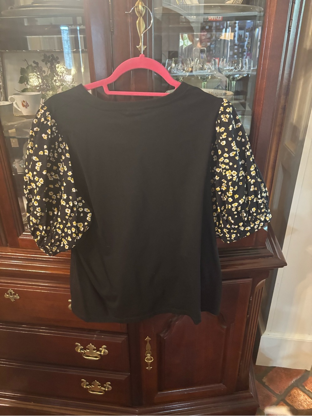Who What Wear Black Top with Yellow Floral Puff Sleeves